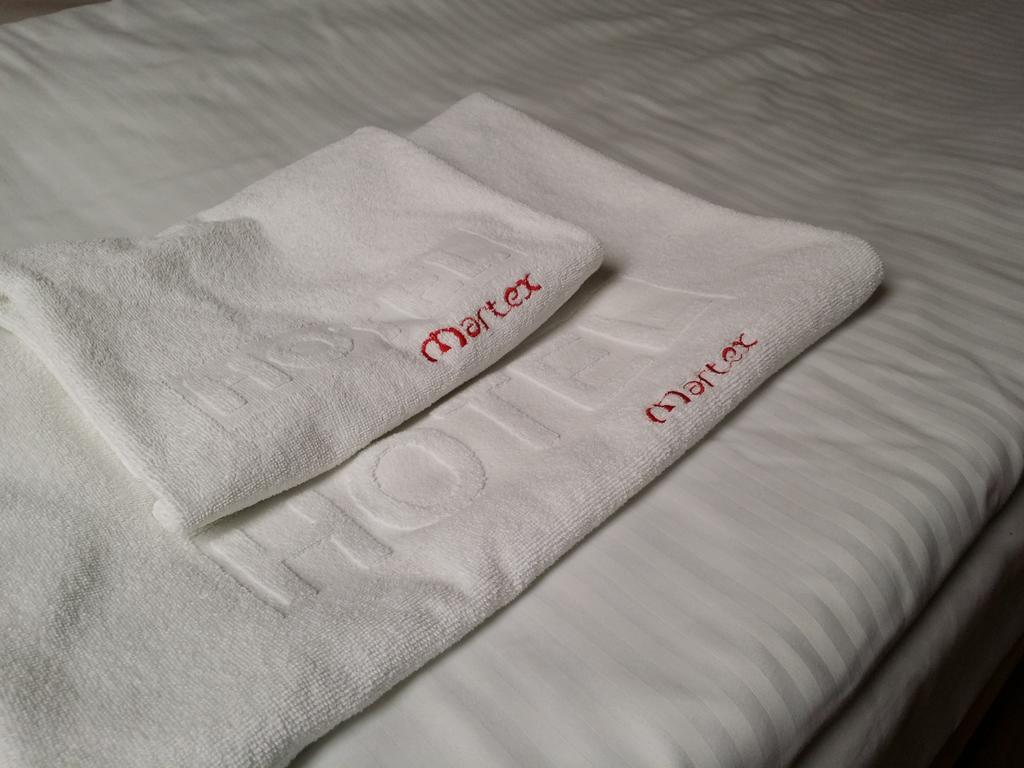 Hotel Martex Плоньск Экстерьер фото