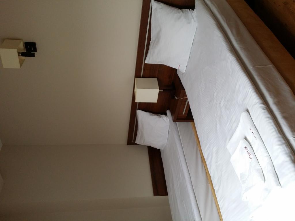 Hotel Martex Плоньск Экстерьер фото